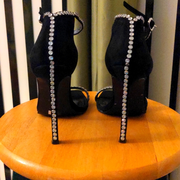 Steve Madden heels ๐ - Picture 3 of 5